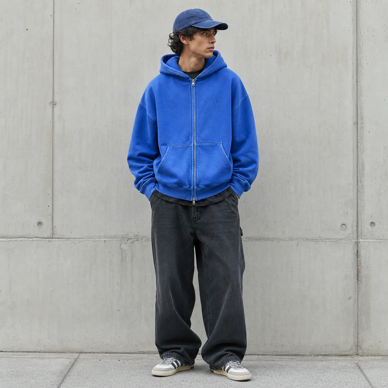 Heavyweight Vintage Zip Hoodie electric blue model