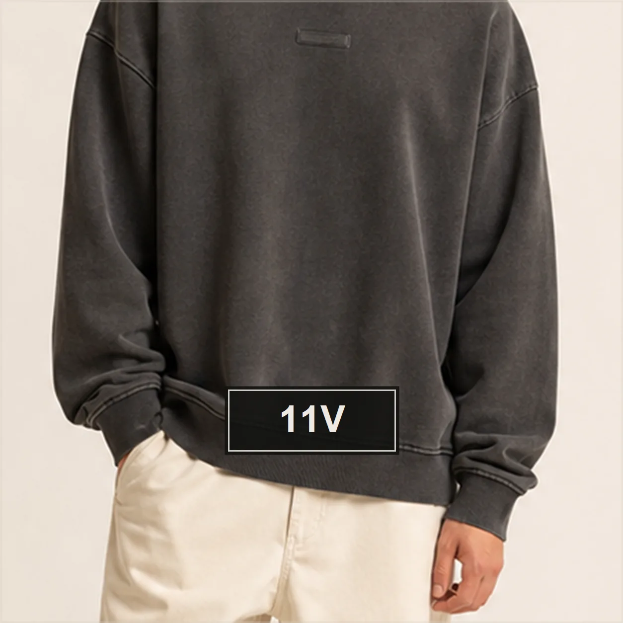 Mockneck Logo Sweatshirt detail logo