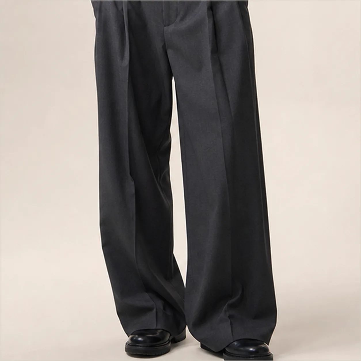 Pleated Wide Leg Trousers detail hem