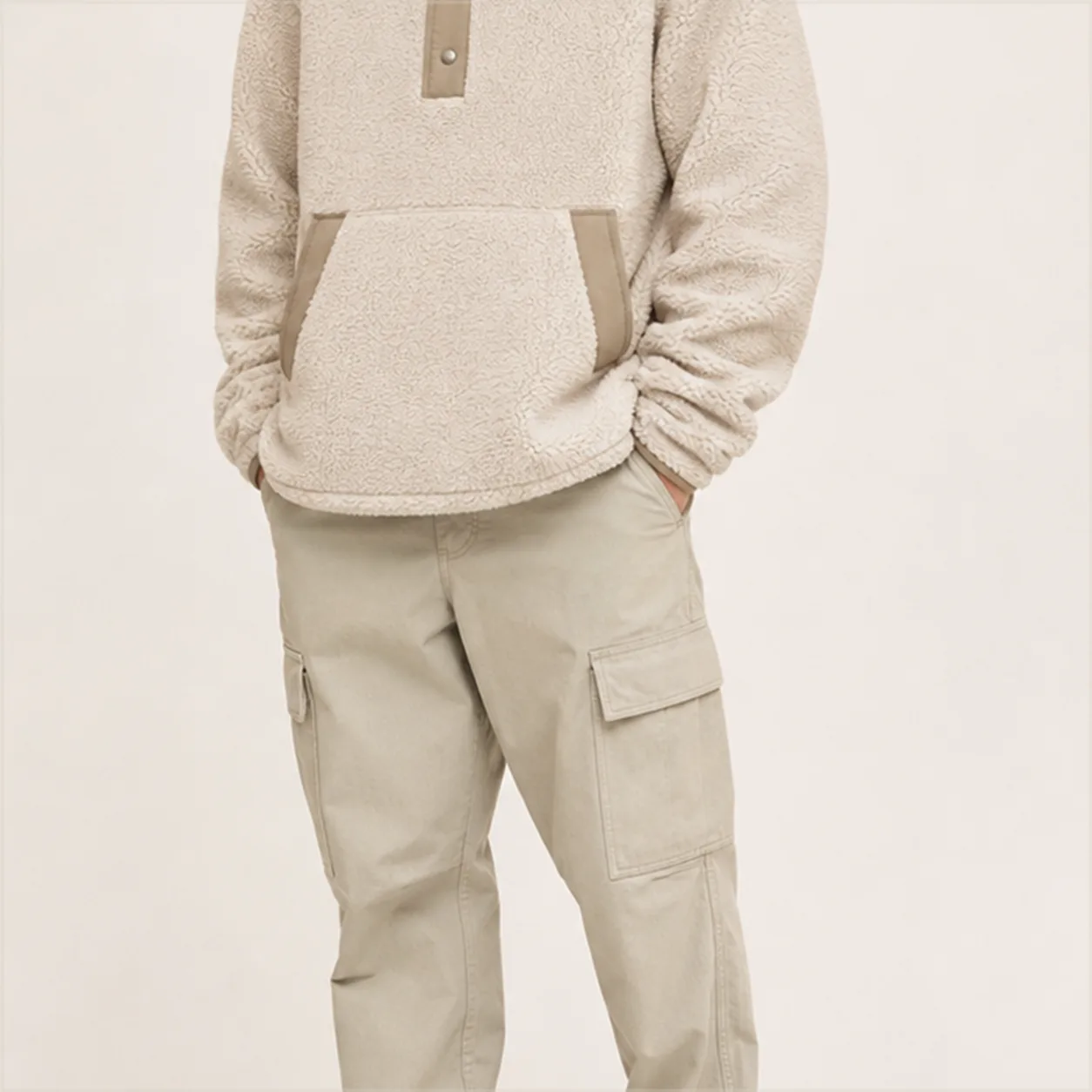 Snap Fleece Pullover detail pocket