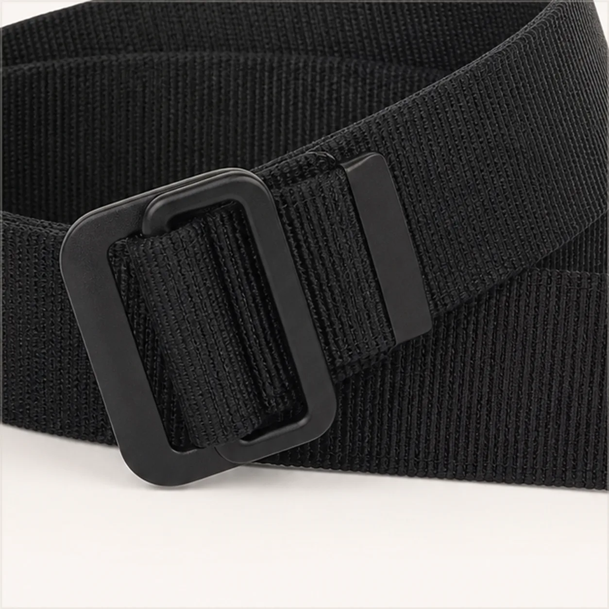 Wide Webbing Belt detail buckle